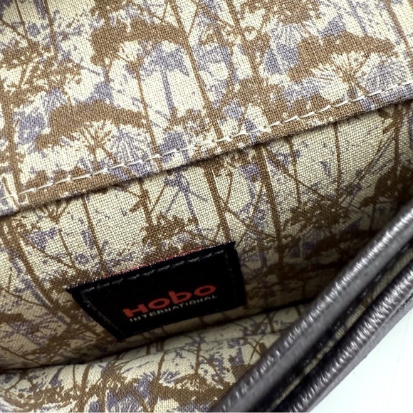 Hobo International Leather Wallet - Picture 4 of 9